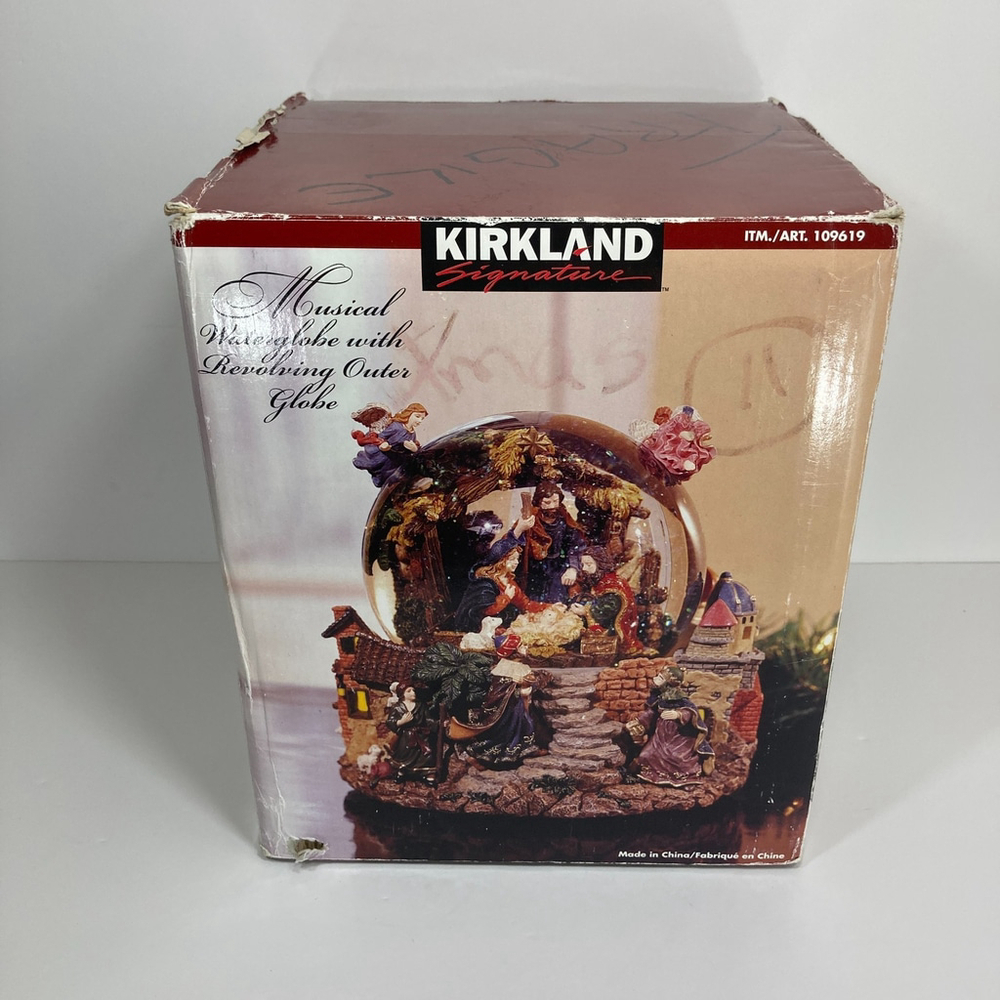 Kirkland Musical Christmas Waterglobe With Revolving‎ Base Nativity Scene Theme